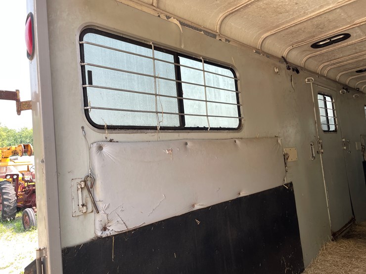 #6303-•-2003-hawk-horse-trailer,-(sells-with-paperwork-to-obtain-title-from-dmv)-image-27