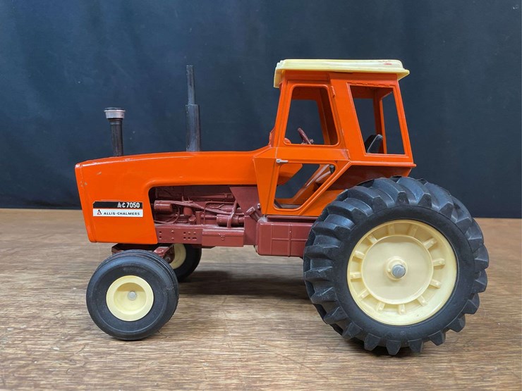 1/16-ac-7050-ertl-image-2