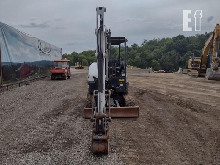 bobcat-e32i-image-2