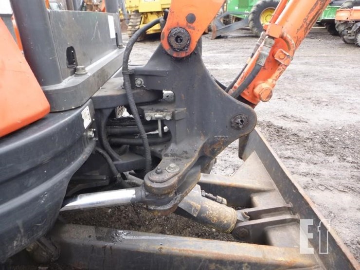 2016-kubota-u25-image-28