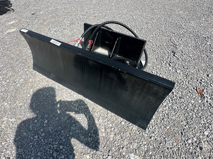 #28477-•-push-shovel-image-1