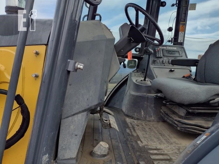 2020-deere-410l-image-15