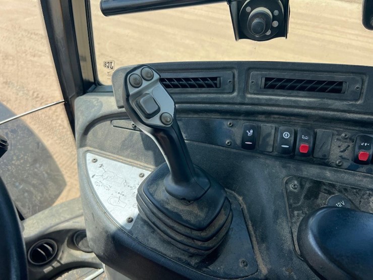 jcb-409-image-27