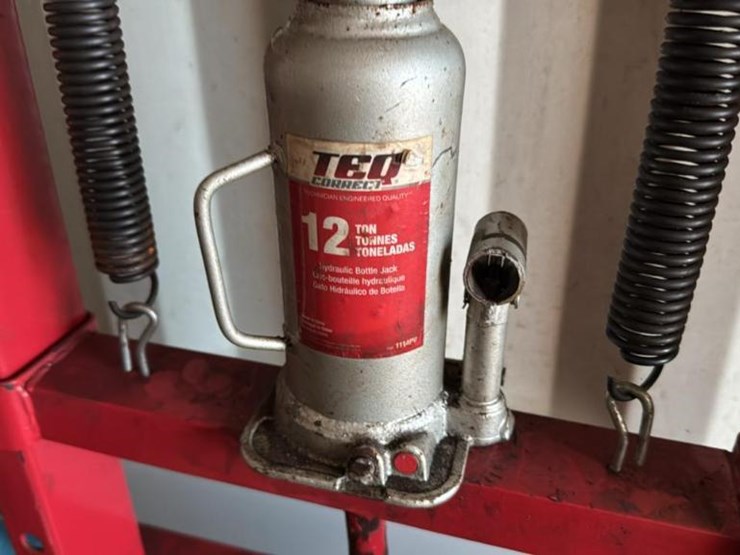 #99-•-12-ton-hydraulic-press-image-4