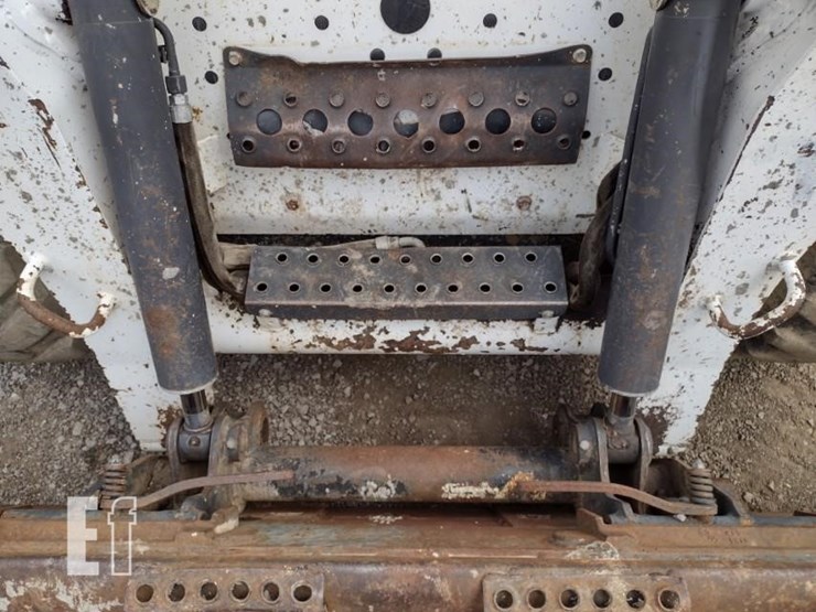 2004-bobcat-s250-image-14