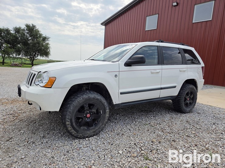 2008-jeep-grand-cherokee-laredo-image-1