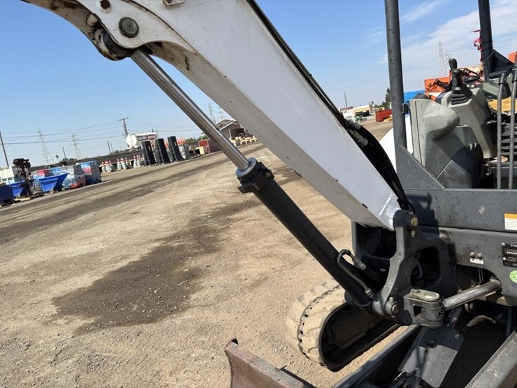 2014-bobcat-e35i-image-20