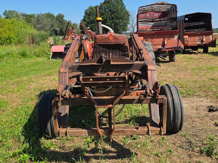 1962-allis-chalmers-d19-image-2