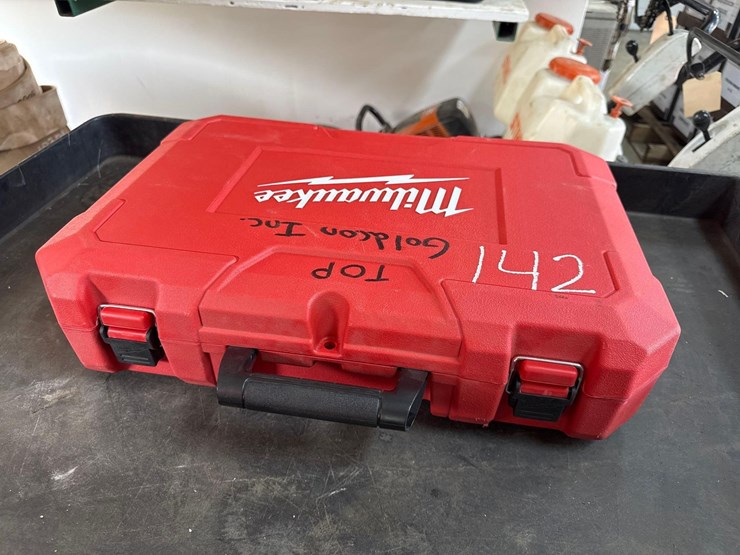 unused-milwaukee-m18-forcelogic-cordless-cable-cutter-with-battery-&-charger-support-equipment-image-1