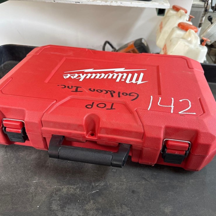 UNUSED MILWAUKEE M18 FORCELOGIC CORDLESS CABLE CUTTER WITH BATTERY & CHARGER SUPPORT EQUIPMENT