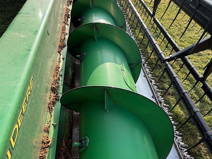 2013-john-deere-635f-image-12