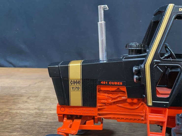 1/16-case-1170-black-knight-collector-nib-ertl-image-11