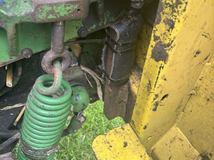 john-deere-6810-image-4