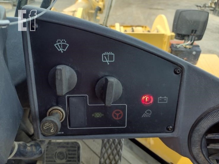 2002-caterpillar-938g-image-8