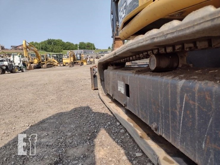 2018-deere-35g-image-29