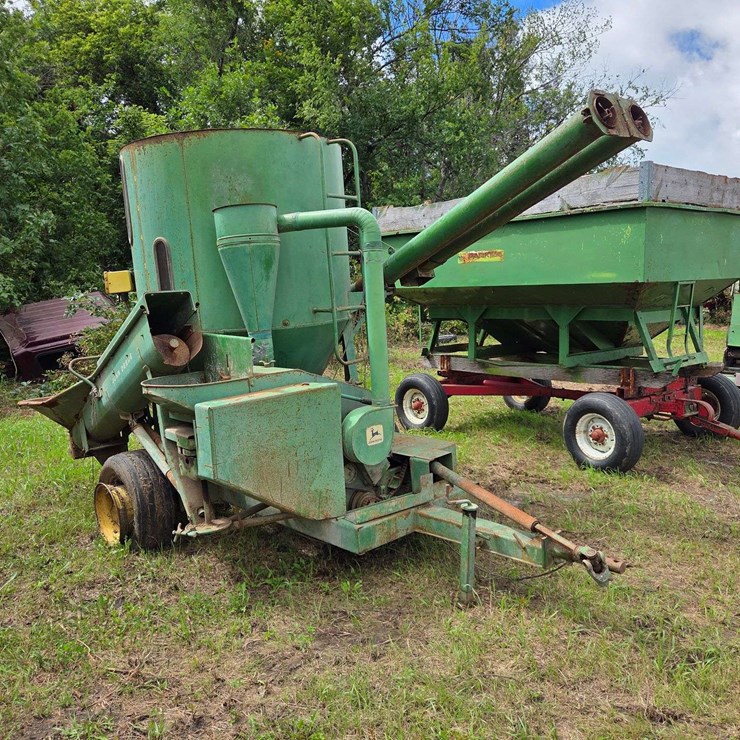 JOHN DEERE 400