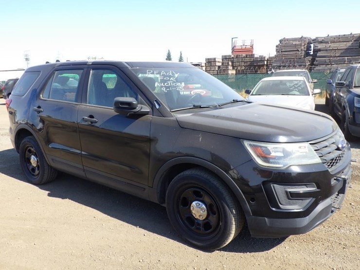 2017-ford-explorer-image-2