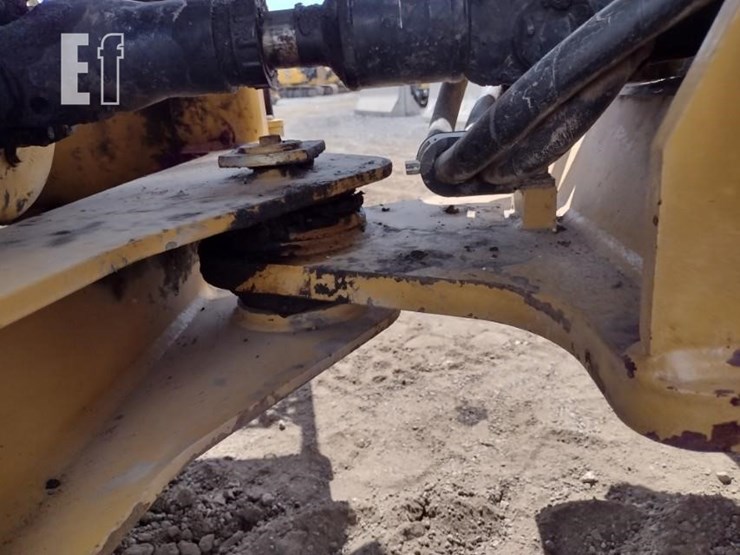 2002-caterpillar-938g-image-29