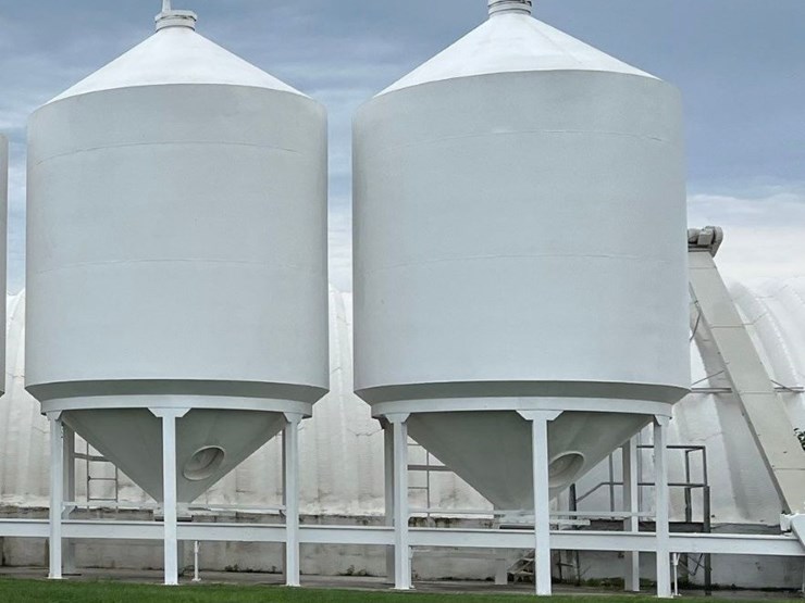 2---friesen-bulk-seed-bins-(jn2694-&-jn2695)-image-2