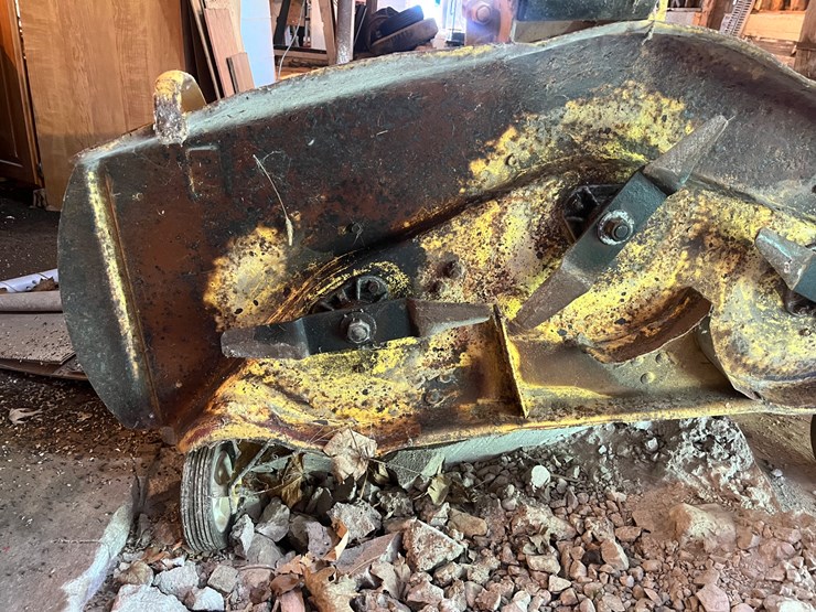 #3067-•-international-rotary-mower-image-3
