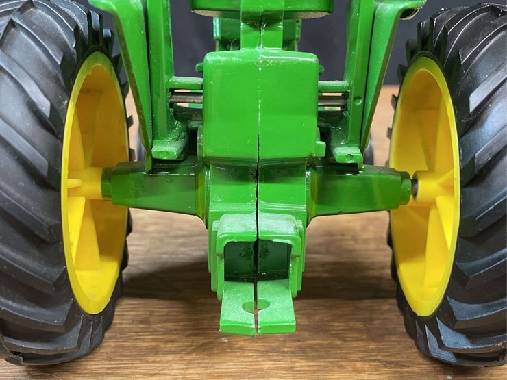 1/16-john-deere-3020-ertl-image-14