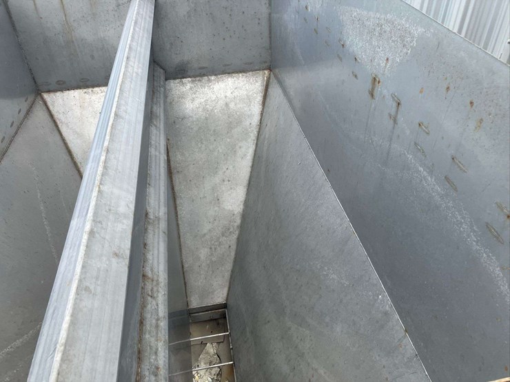 stainless-steel-fertilizer-dual-bin-blend-hopper-image-5