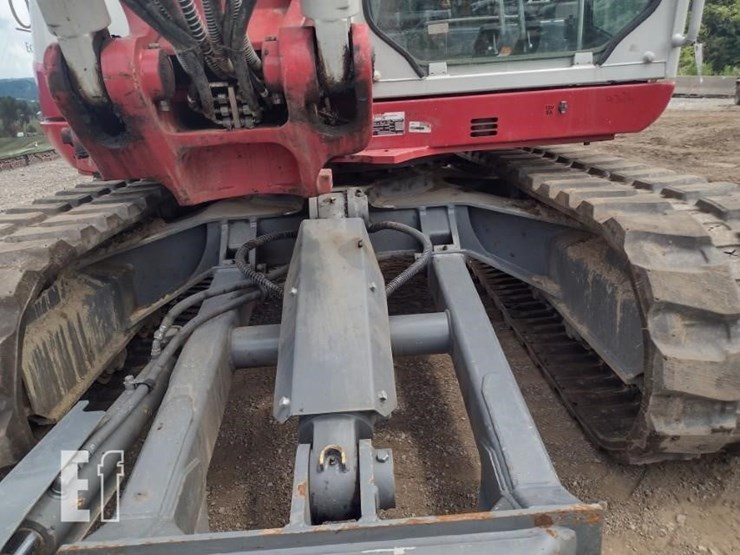 2022-takeuchi-tb290-image-21