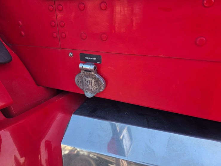 2013-kenworth-t660-image-24