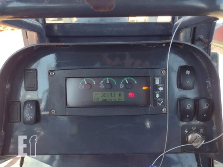 2012-deere-700j-lt-image-7