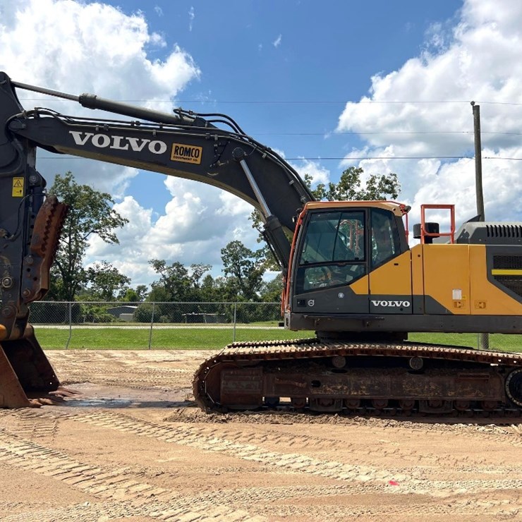 2016 VOLVO EC380EL