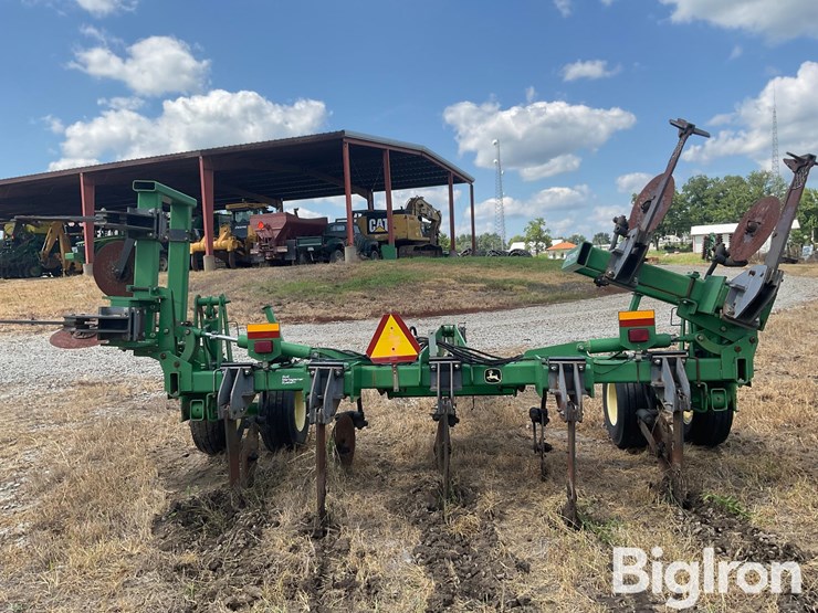john-deere-2100-image-6