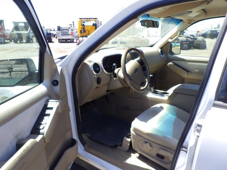 2009-ford-explorer-image-5