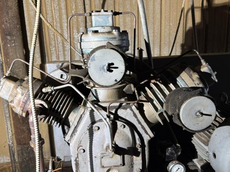#143-•-air-compressor-image-8