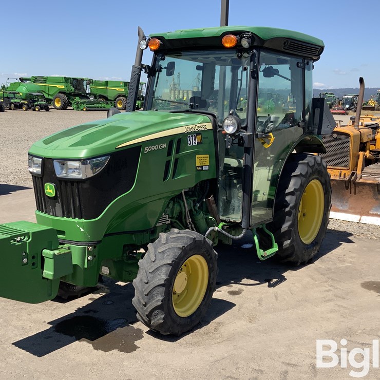 2016 JOHN DEERE 5090GN