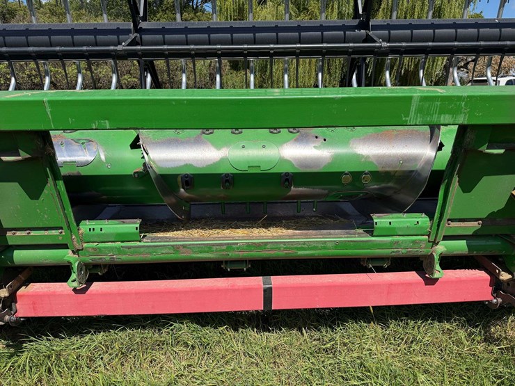 2010-john-deere-635f-image-12