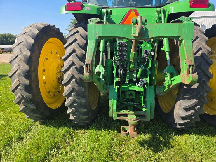 2004-john-deere-8320-image-35