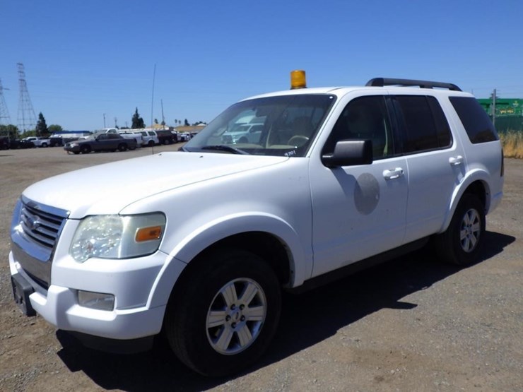 2009-ford-explorer-image-1