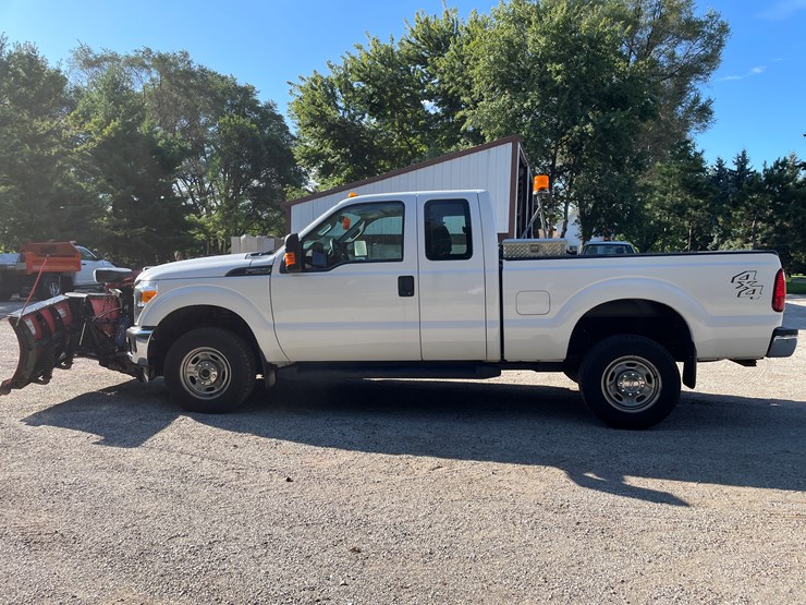 2015-ford-f250-xl-image-8