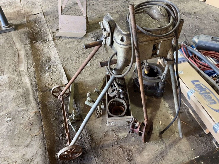 ridgid-400a-electric-pipe-threader,-with-tools-image-3
