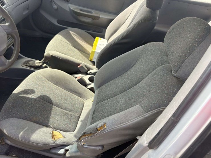 2000-hyundai-accent,-2-door,-175/70r13-tires,-5-speed-manual,-cloth,-receiver-hitch,-161058-miles,-t-image-12