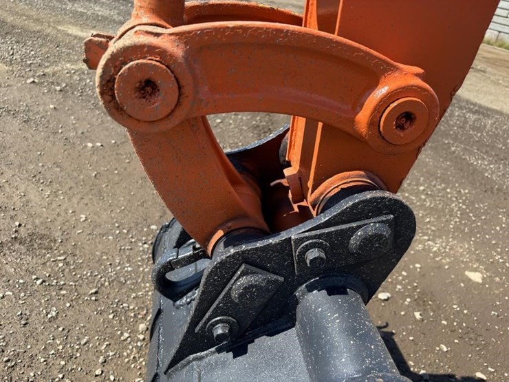 kubota-kx026-image-13