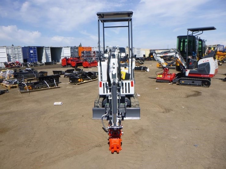 bttl-et15h-6-hydraulic-excavator-image-6