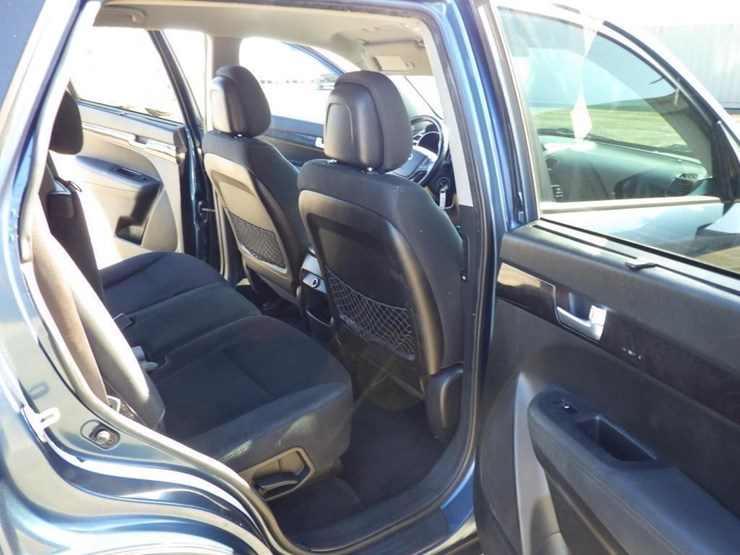 2014-kia-sorento-image-8