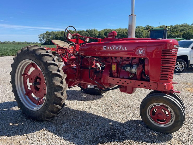 1950-ih-farmall-m-image-31