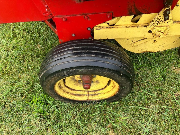 new-holland-315-image-8