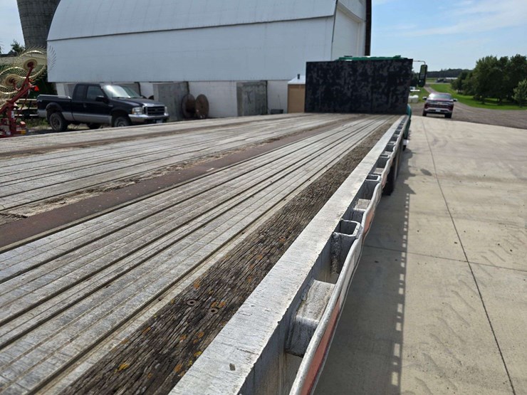 1998-transcraft-eagle-aluminum-flat-bed-trailer,-spread-axle,-11r22.5-tires-on-all-aluminum-rims,-ne-image-36