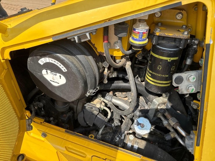 2019-komatsu-d51px-24-image-24