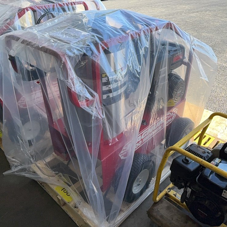 NEW EASY KLEEN MAGNUM GOLD PRESSURE WASHER