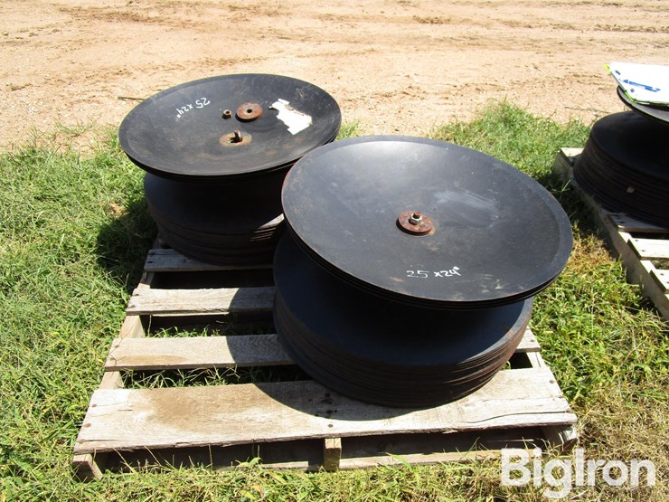 john-deere-24-image-6