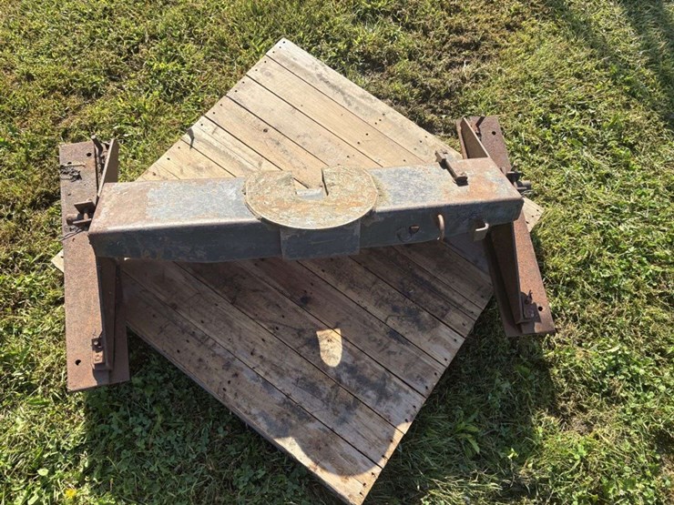 5th-wheel-rv-hitch-image-2